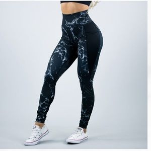 Buffbunny marble leggings.